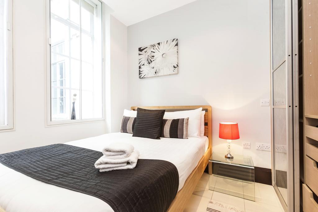 Club Living - Barbican * Londen